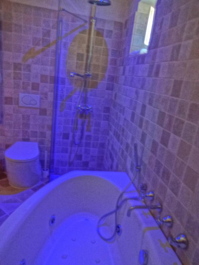 Superior Suite Spa Bath
