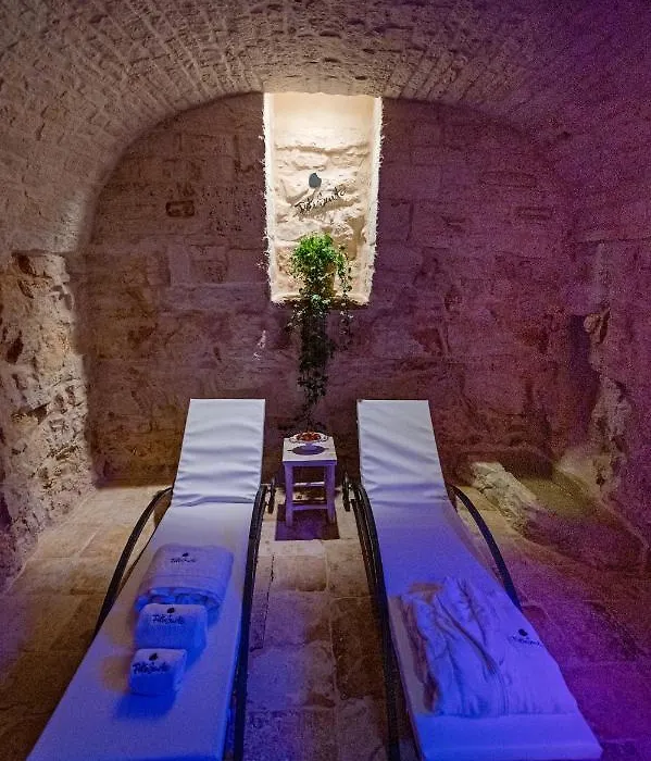 Petra Suite-1